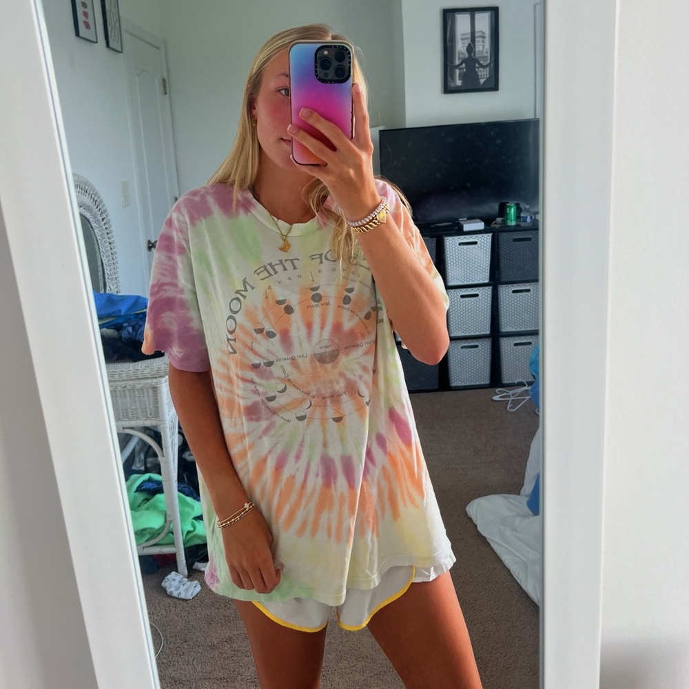 american eagle oversized distressed tee
